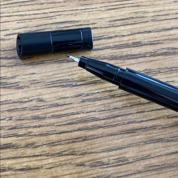 Pen 🖊 - Picture 3 of 3